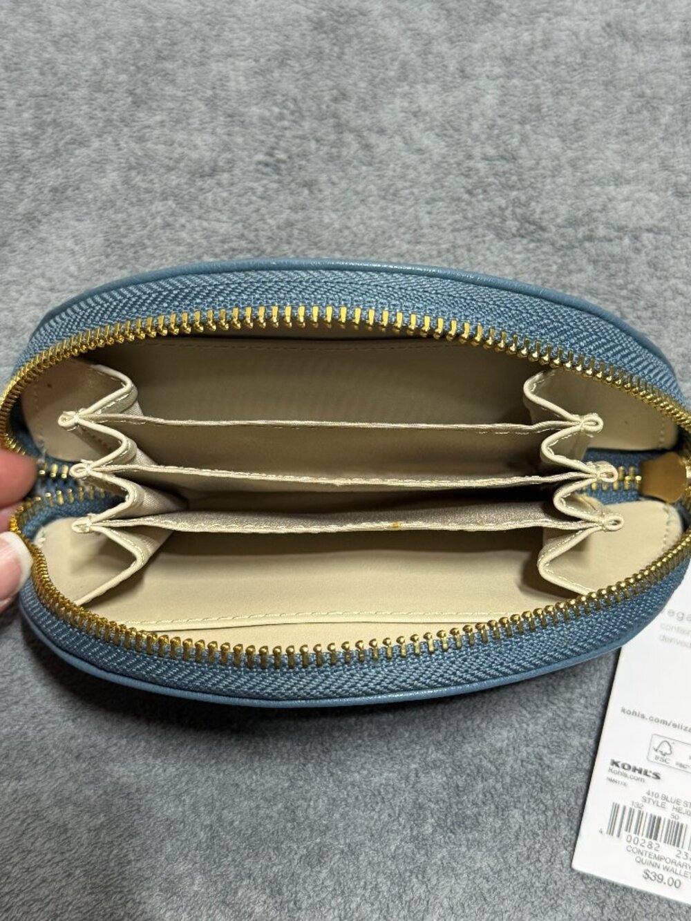 Elizabeth and James Wallet Vegan leather — Size OS